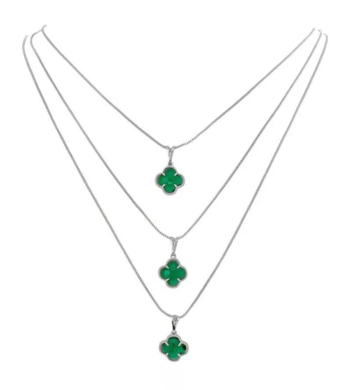 Collar Silueta Romance